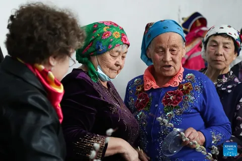 Элосы цзу - русские люди в Китае