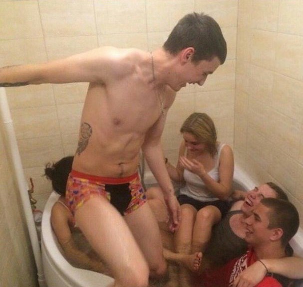 Ужасы и приколы из соцсетей 18+