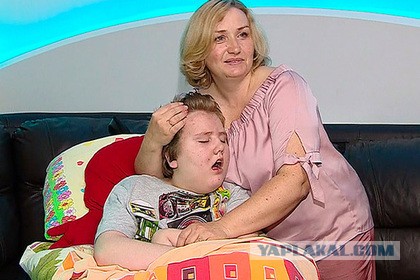 На почте в Москве борцуны с наркотиками задержали особо опасную преступницу.....