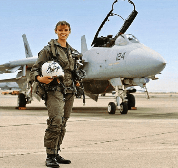 Куда делись девушки — военные пилоты, выпускницы КВВАУЛ