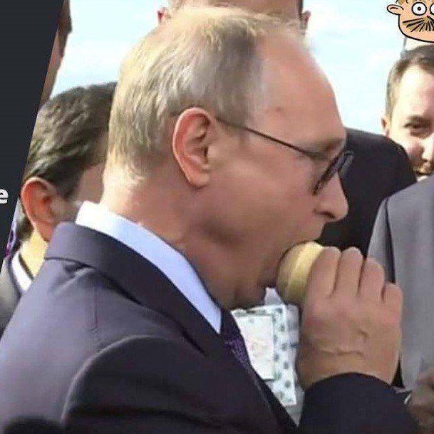 Продавщица мороженого