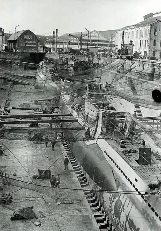 «Ночь длинных ножей» – побоище в Атлантике осенью 1940 года, как немецкая подводная "волчья стая" могла загрызть 32 судна.