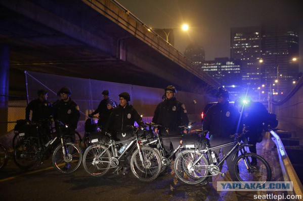 В Фергюсоне начались столкновения с полицией