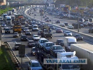 Медведев с женой перекрыл город