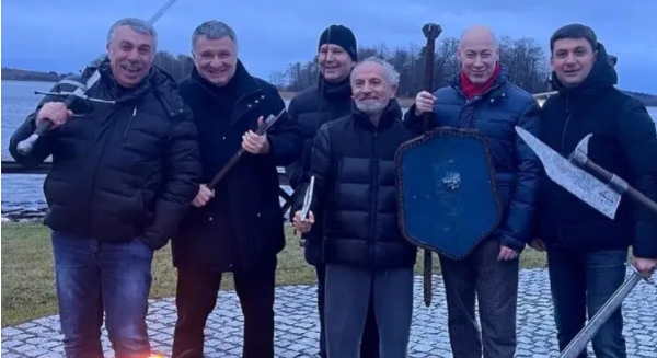 Есть ли на Украине свой Леонид Рошаль, который вывел бы детей из Азовстали?