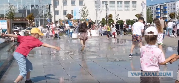 «Приходят с халатиками, полотенчиками, в купальниках»