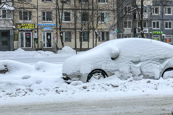 Что творится на дорогах Петербурга после снегопада