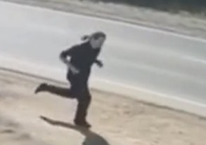 Мужчина принял школьника за любовника своей знакомой, погнался за ним и убил