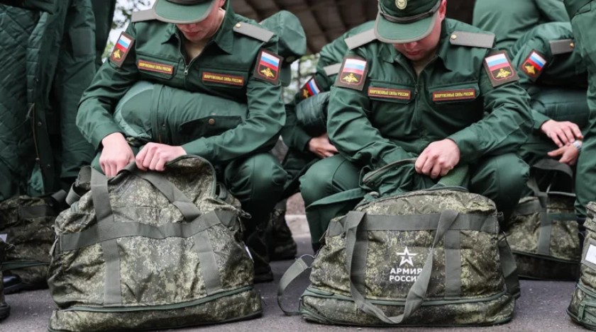 В Госдуме призвали отправить в армию студентов