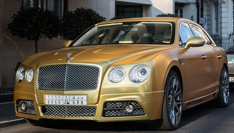 Саудовский миллиардер прибыл в Лондон с собственным золотым автопарком