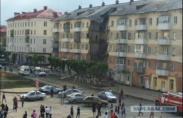 Видеорегистратор снял момент обрушения дома в Междуреченске