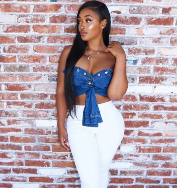 Красивые девушки из сети