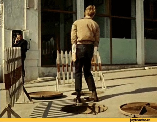 Вот так залипая в телефон попадают в аварию.