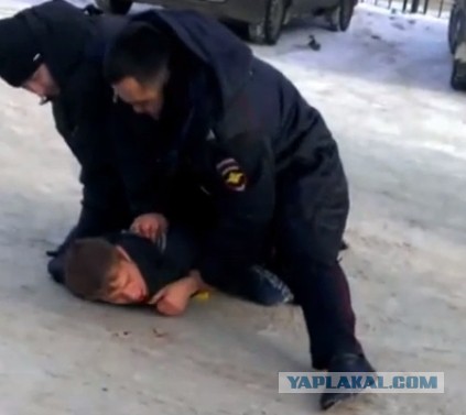 В Хабаровске сотрудник полиции застрелил дебошира