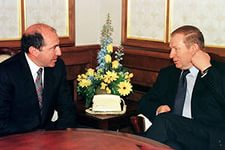 Зачистка аэропорта от войск украинских ВС