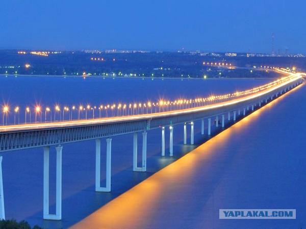 В Китае новый мост-шоссе пустили прямо