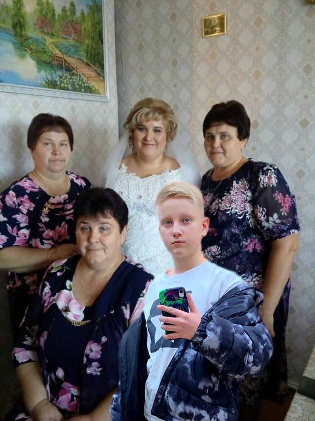 Есть мастера по фотошоп?