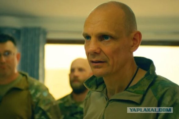 Могила одного из основателей ЧВК "Вагнер" Дмитрия Уткина на Мытищинском кладбище