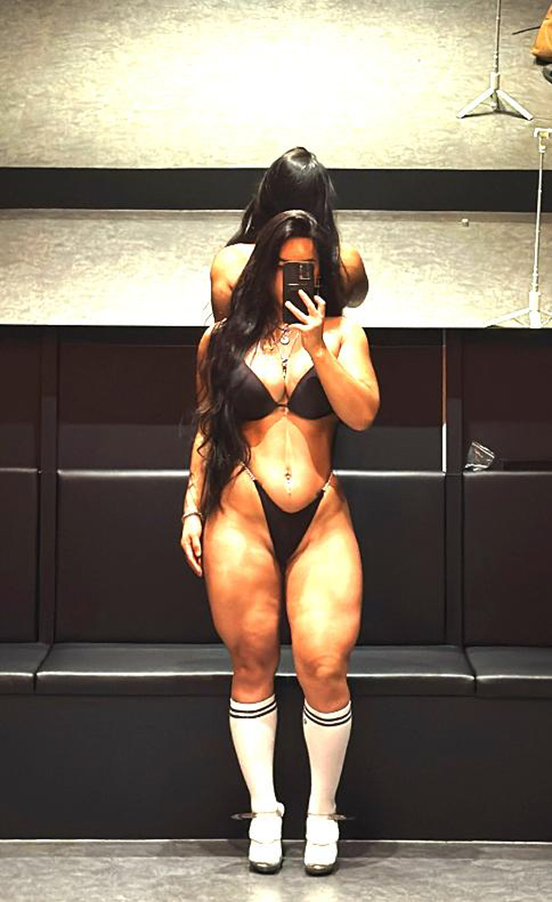 Модель-красотка из Южной Кореи