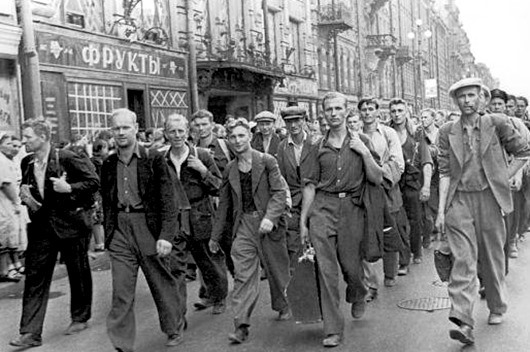 Сто  любопытных фактов о Советском Союзе