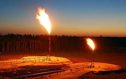 Зачем сжигают попутный газ?