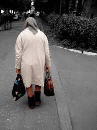 Бабушка, обгон и сумка