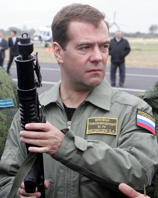 Кто разрезал камень?