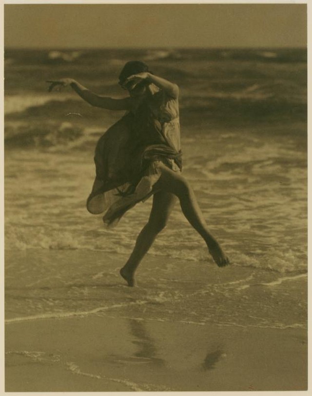Айседора Дункан – танцовщица будущего в редких фотографиях