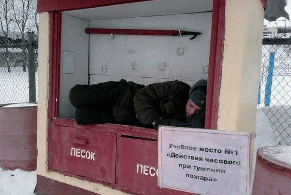 От хлебореза до свинаря. Какие армейские должности считались «блатными» для советских солдат-срочников?