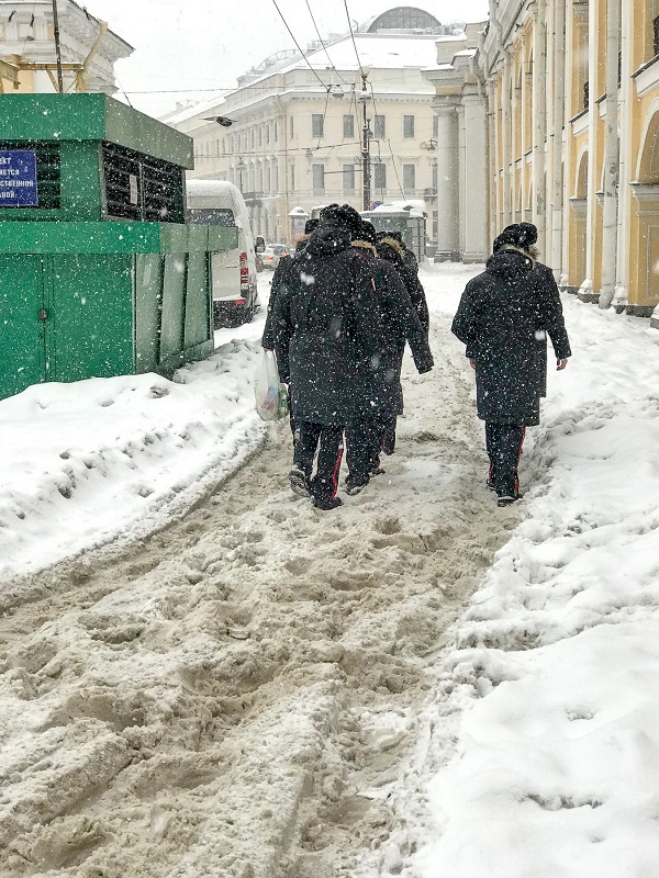 Что творится на дорогах Петербурга после снегопада