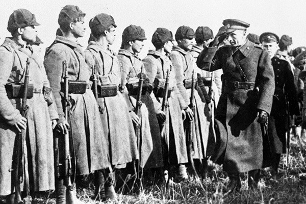 Лица, события, эпохи: редкие исторические фотографии, которые перенесут вас в другое время