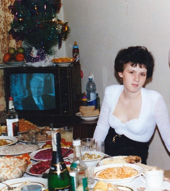 Девчата из 90-х и 00-х