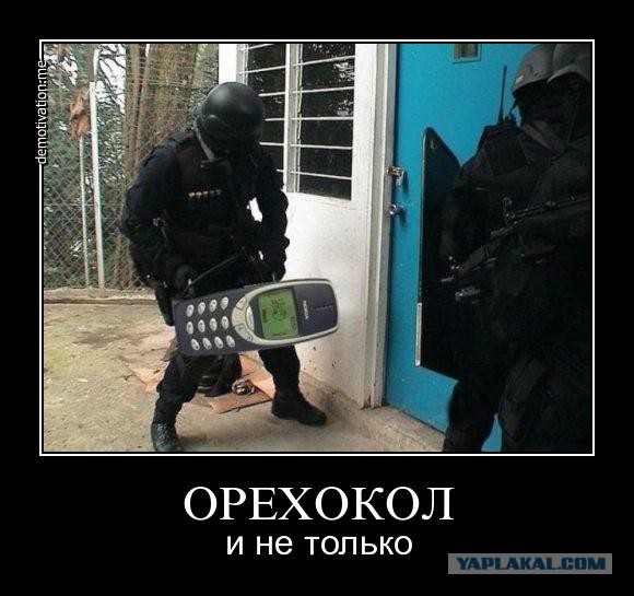 А казалось, что полностью нормальный... Дмитрий Певцов назвал смартфоны причиной жестокости школьников