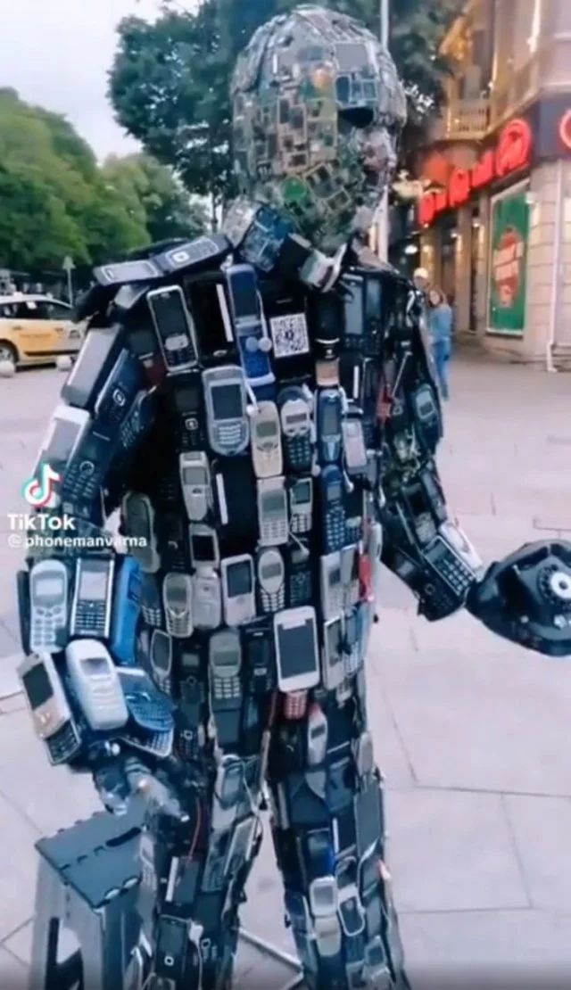 Приколы и мемы с налетом 2000-х