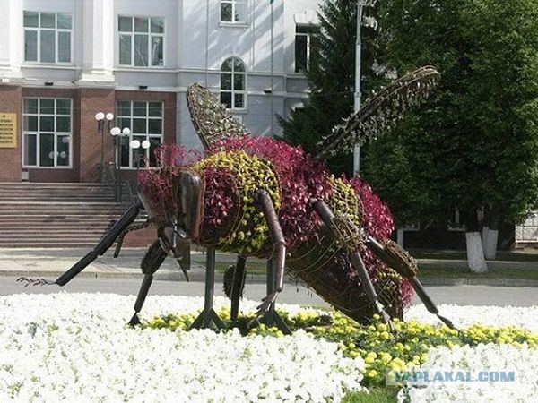 10 самых веселых памятников в России