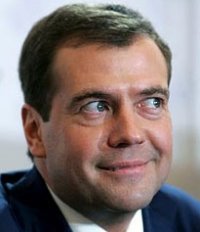 Медведев пригрозил ответить «без ограничений»