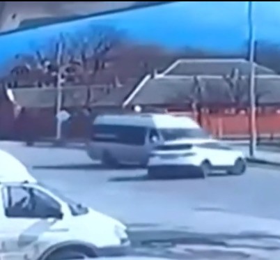 Дама закрутилась