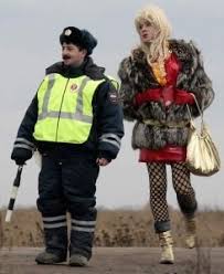 На Копейском шоссе, мужик кидался на полицейских с ножом