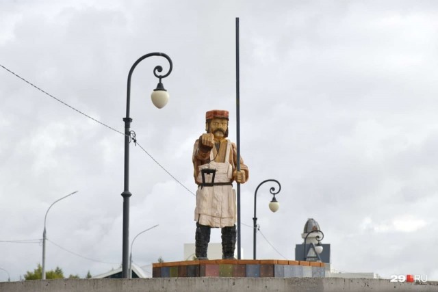 На смену Алёнке пришёл фонарщик из Архангельска