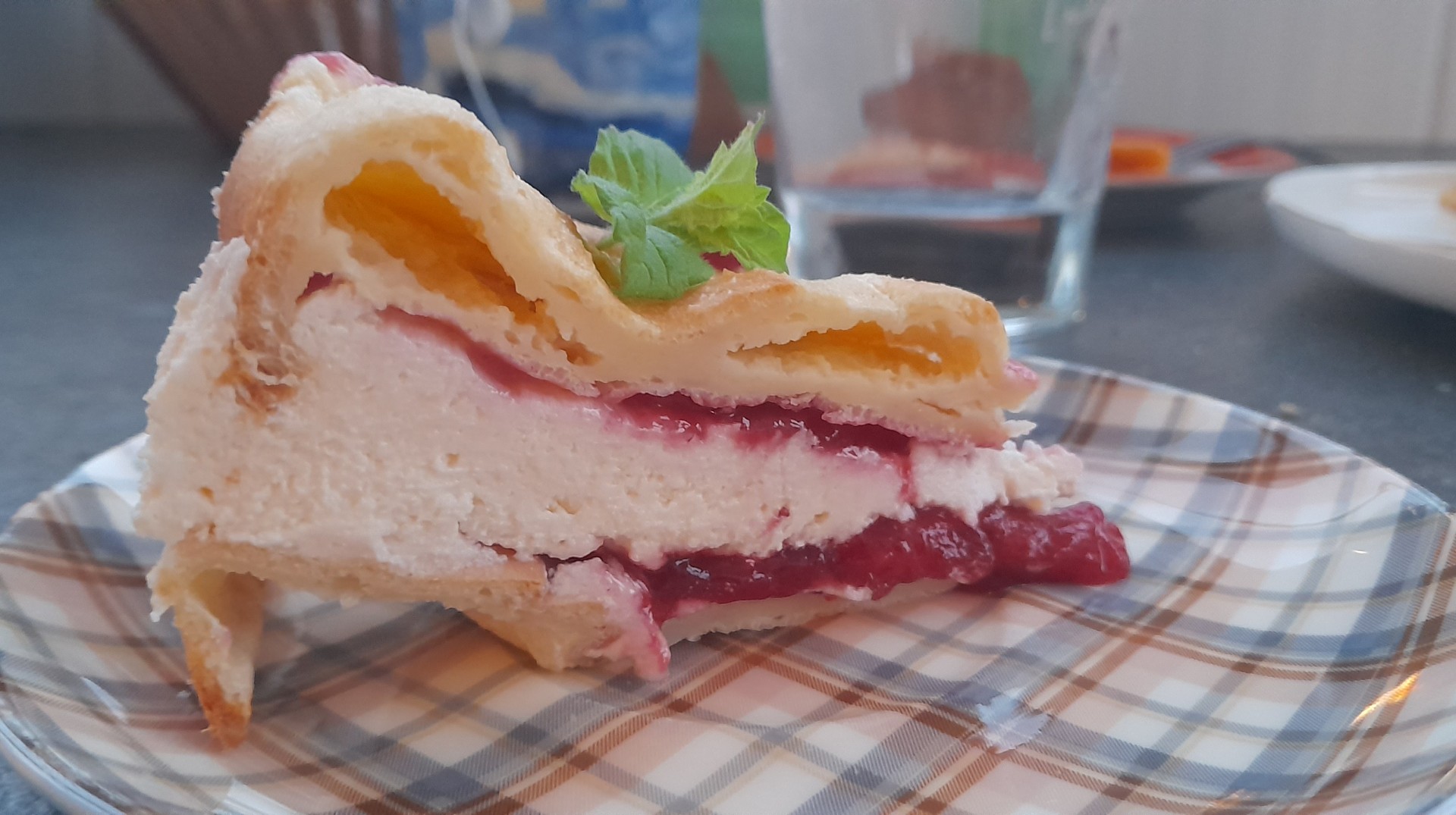 Карпатка с клубникой