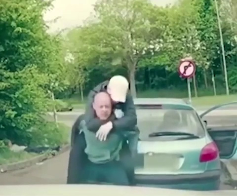 Нарвались на борца ММА