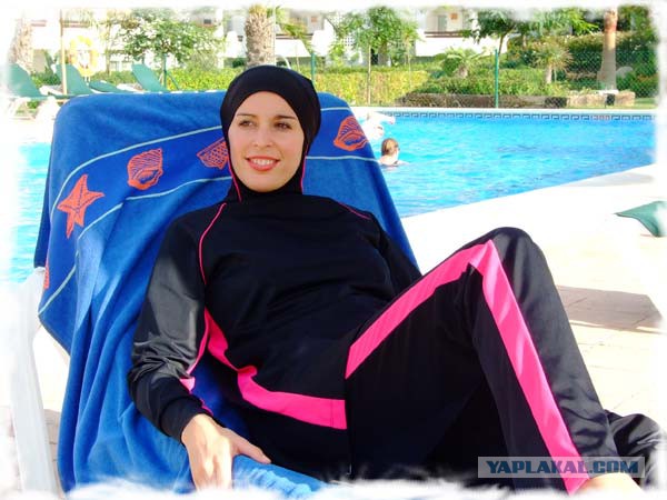 Когда зашел на ЯП, а эротику уже запретили