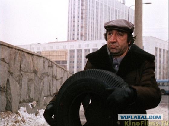 Подошёл к машине и слышу: Пиииу! Ну, думаю, колесо. Посмотрел, а там...