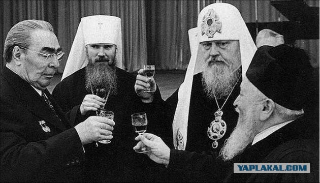 «Требую продолжения банкета»: редкие фото советских знаменитостей во время застолий