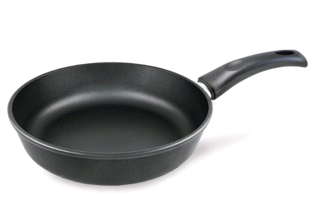 сковородки. сковорода fissman mega 26см. сотейник с антипригарным покрытием (d24см, высота борта 6 см). сковорода с керамическим покрытием биол. сотейник тефаль 24 см ingenio.