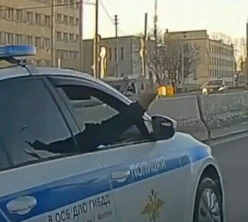 Хамское поведение сотрудника ДПС
