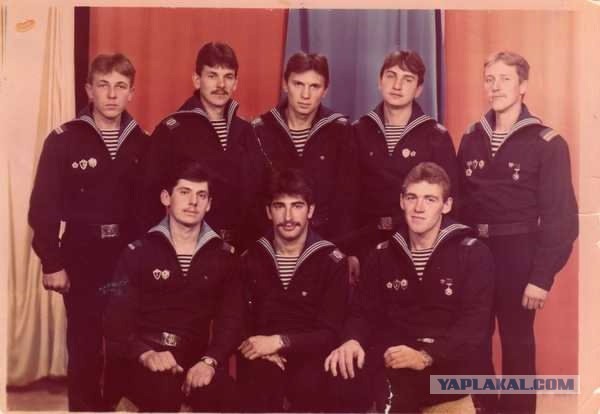 А давайте в честь праздника, выкладывать свои армейские фотки уважаемые яповцы