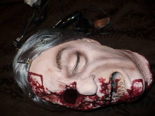 Как подсмотреть убийство в замочную скважину?