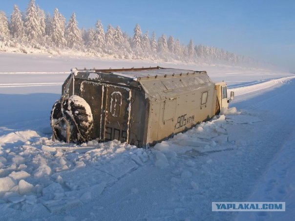 Дороги России:  автозимник.