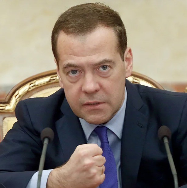 Медведев предложил ввести новые сборы с ЕС на российский экспорт